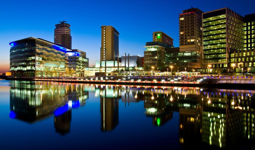 Inspired Apartments Salford  Luaran gambar