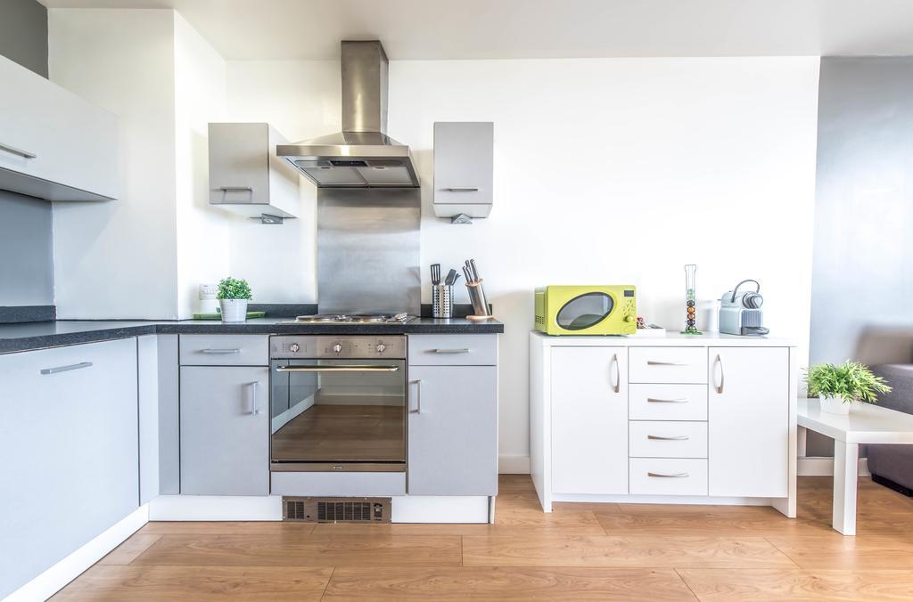 Inspired Apartments Salford  Luaran gambar