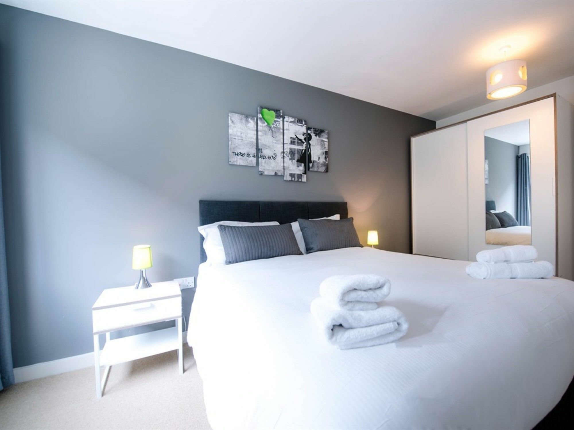 Inspired Apartments Salford  Luaran gambar